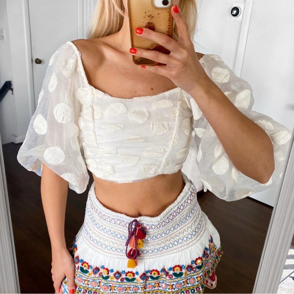 π ZARA BOHO IVORY POLKA DOT SHEER PUFF SLEEVE CROP TOP! - Picture 5 of 16